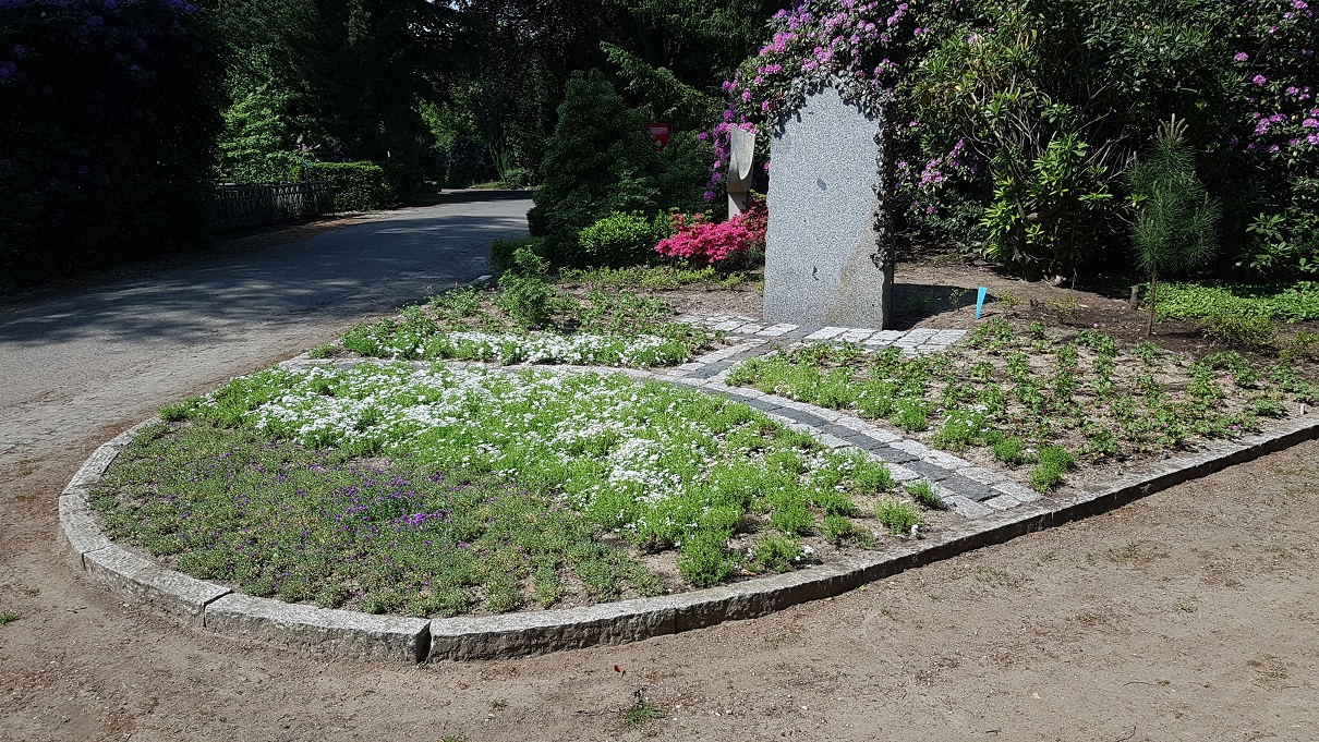 Urnengemeinschaftsgrab Friedhof Diebsteich