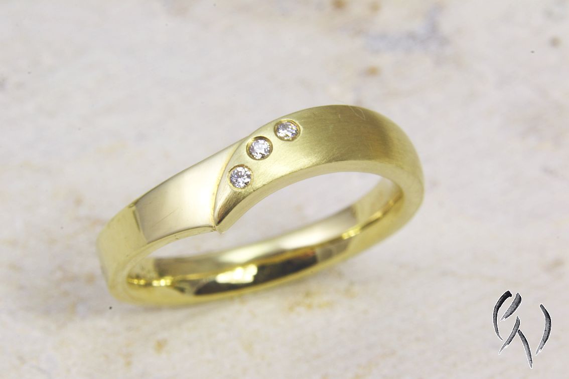 Ring Gold 585 Irisblatt Mit 3 Brillanten