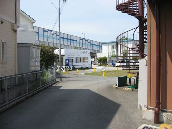 14　そして脇を進むと・・・