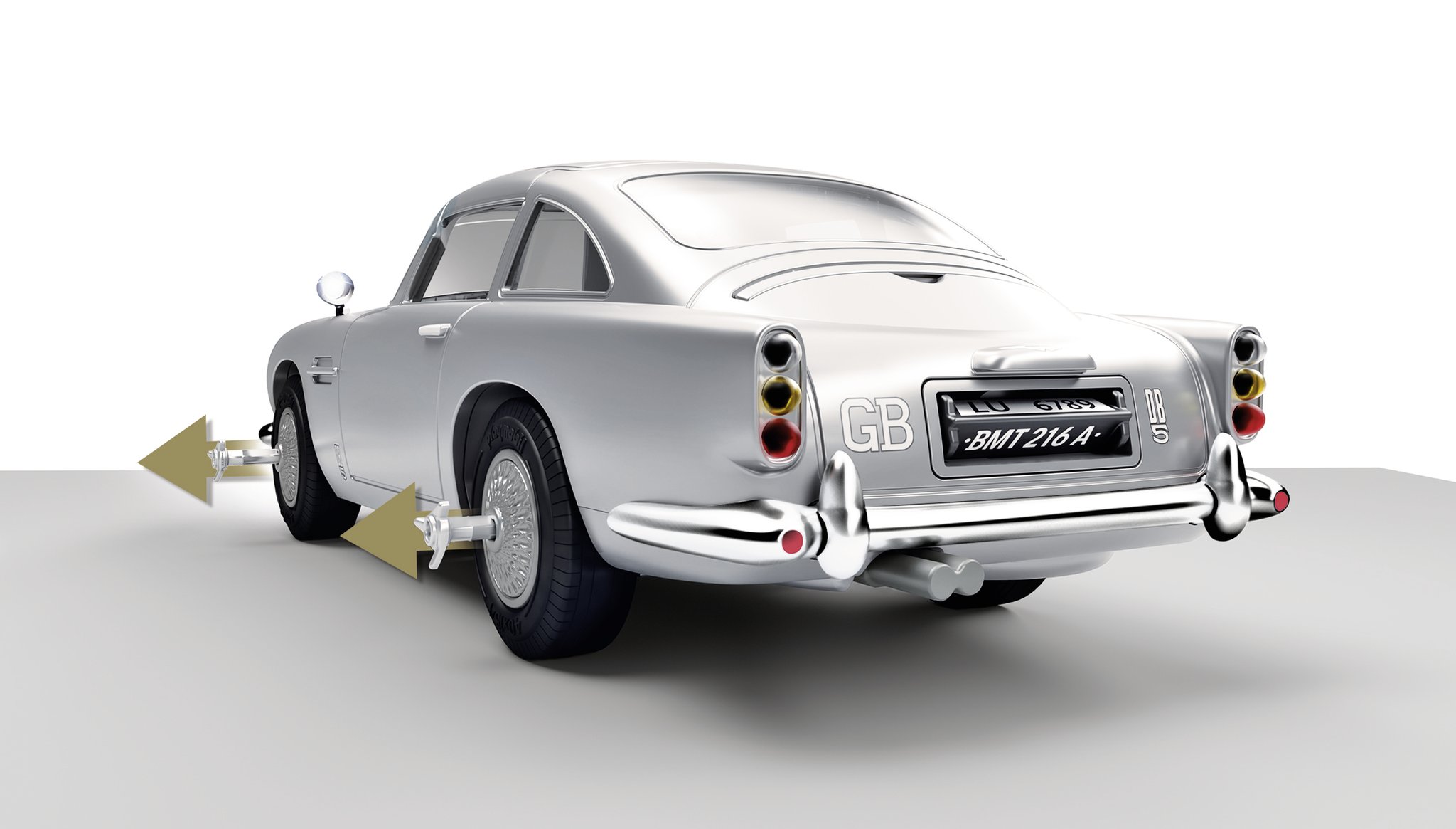 ASTON MARTIN DB5 JAMES BOND PLAYMOBIL – ÉDITION GOLDFINGER - Coupe-pneus rétractables sur les 4 pneus.