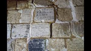 (DR) Cité souterraine de Naours-Graffitis-Soldats voyageurs-Grande Guerre-WW1-Chambres d'hôtes-Val de Somme-Corbie-Villers Bretonneux-Amiens-B&B-Guesthouse