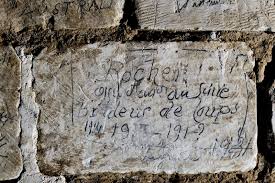 (DR) Cité souterraine de Naours-Graffitis-Soldats voyageurs-Grande Guerre-WW1-Chambres d'hôtes-Val de Somme-Corbie-Villers Bretonneux-Amiens-B&B-Guesthouse