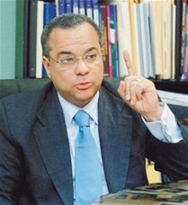 Dr. Alejandro Moscoso Segarra
