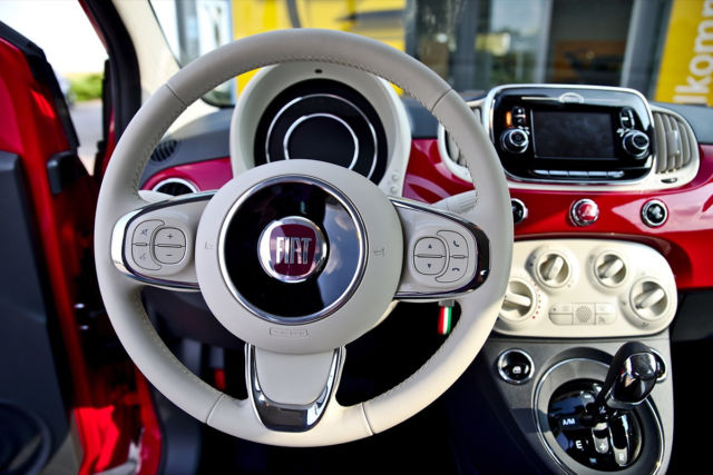 Fiat 500 Cabrio Automatik Navi Faszinierende Automobile Mieten