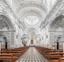 リトアニア　ビリニュス　世界遺産ビリニュス歴史地区　聖ペテロ&パウロ教会内部　　　　　　　　　　　　　オウレリウス・ジーカス氏提供