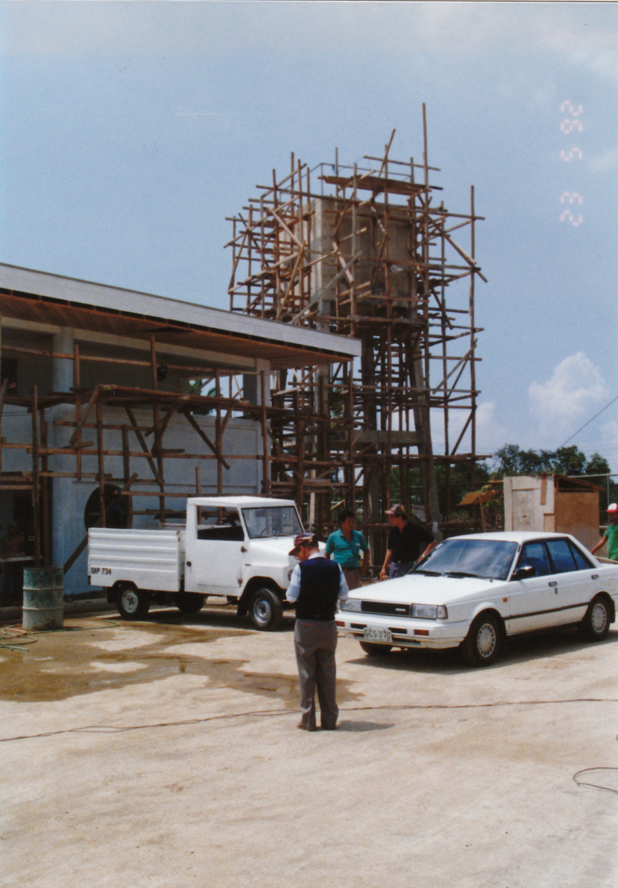 1990, in the Philippines, site aquisition, factory and office construction before start-up