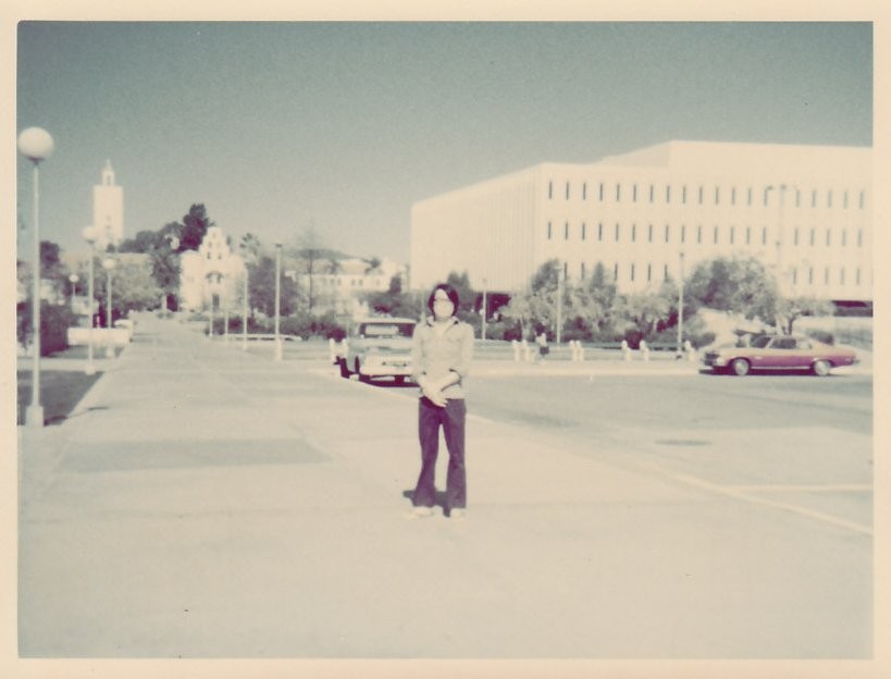 1977年 サンディエゴ州立大学にて　At San Diego State University campus in 1977