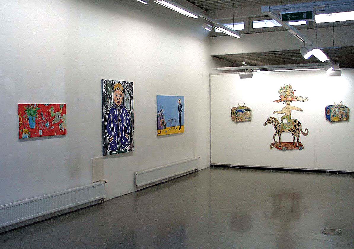 Moritz Götze, Stabile Werte, Ausstellungsansicht, Brunnhofer Galerie, 2004