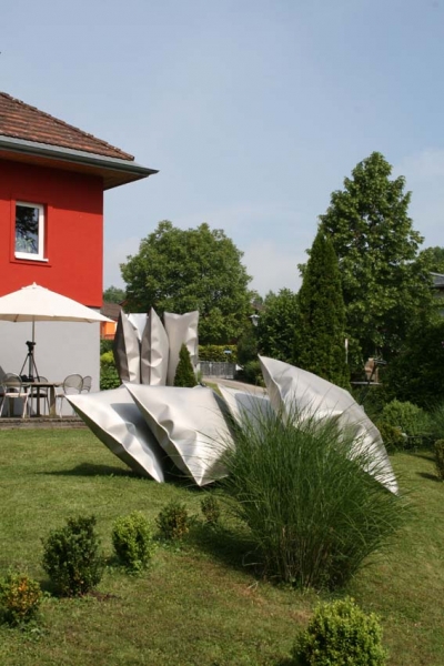 Thomas Kühnapfel, Ausstellungsansicht Brunnhofer Galerie Skulpturengarten