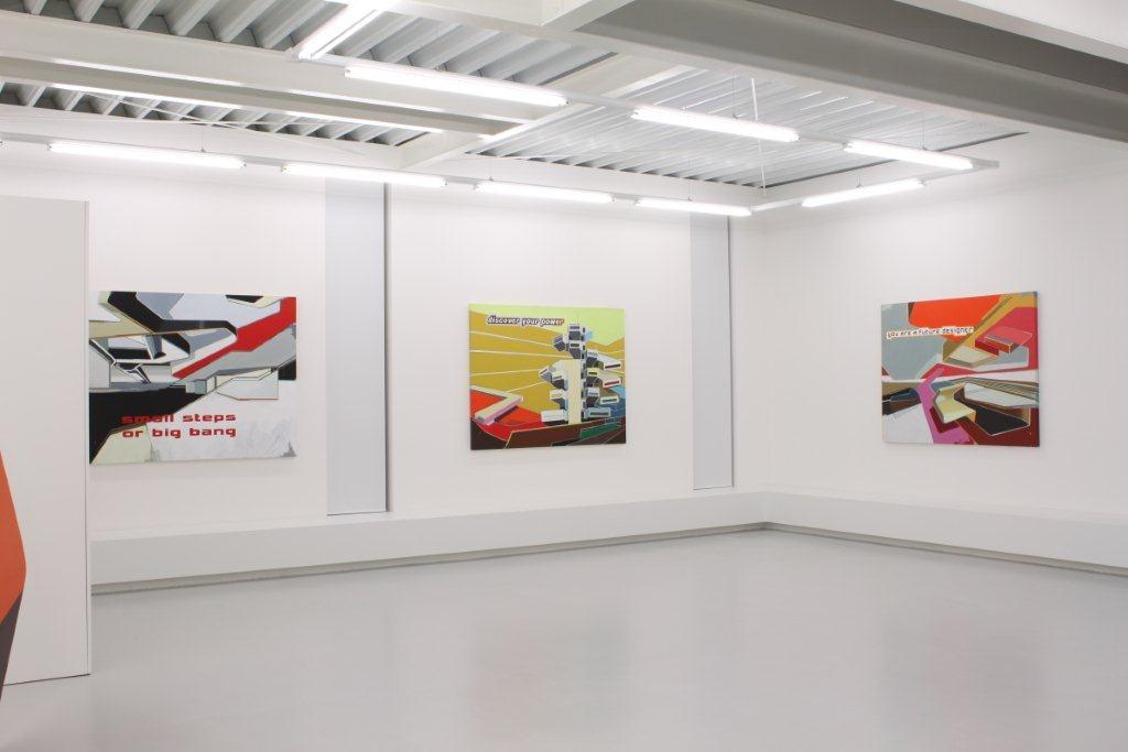 "Upcycling Society", Lucia Dellefant, Ausstellungsansicht Brunnhofer Galerie, 2014