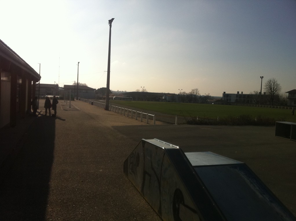 LE DOJO A COTE DU STADE