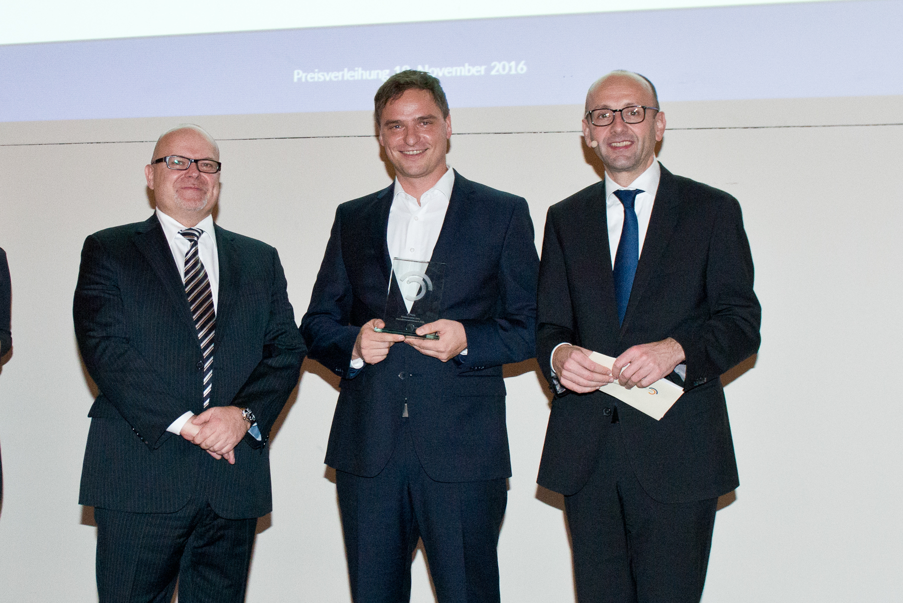 Dr Michael Jaffé, Adrian Hoffmann (2nd prize), Prof. Lucas F. Flöther