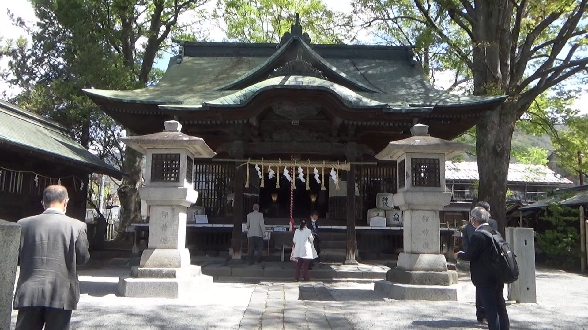 八釼神社、御神渡りを見極める神事を300年以上守り伝える神社