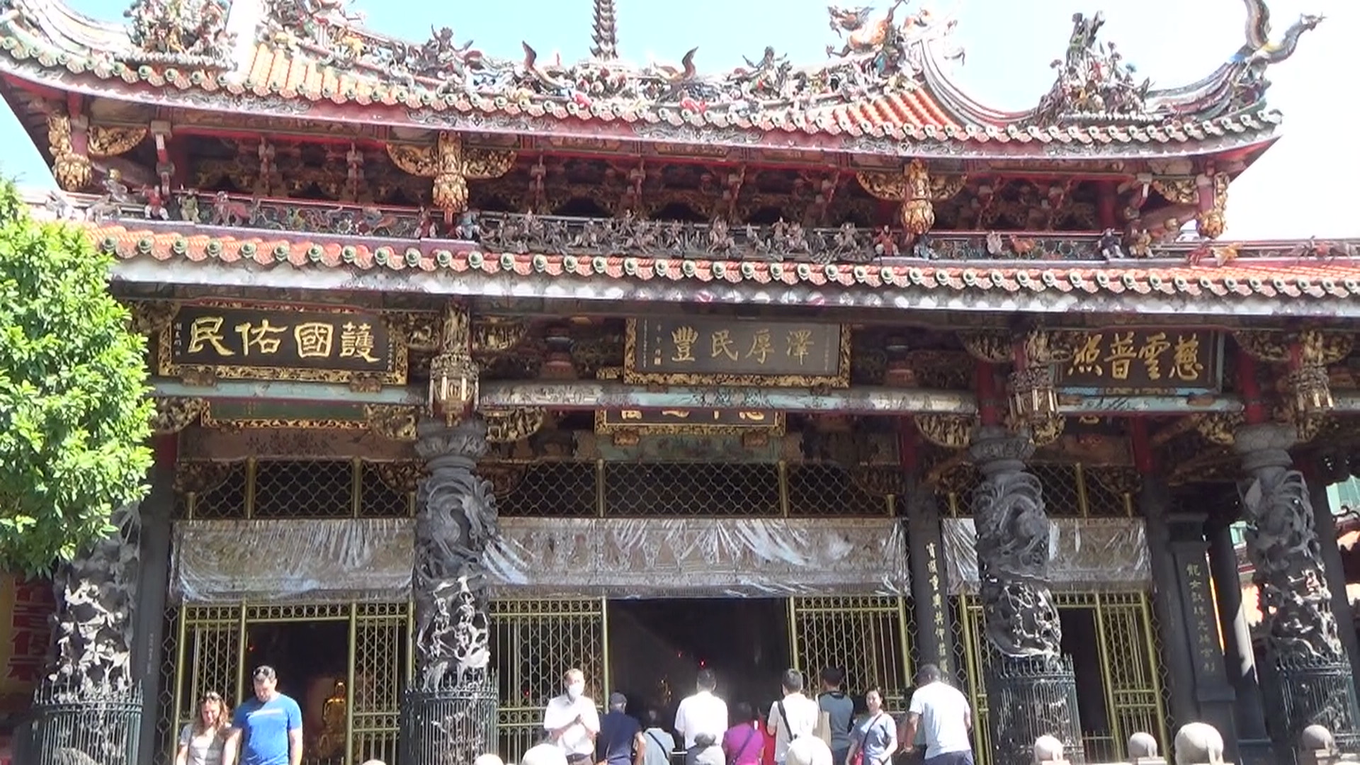 ４　龍山寺　台北市内で一番古い寺院