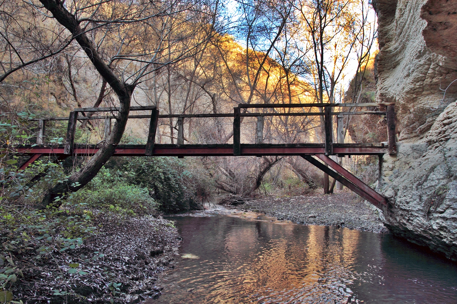 "The Wooden Bridge" - Rio Cacin, Cacin, Granada - B05207