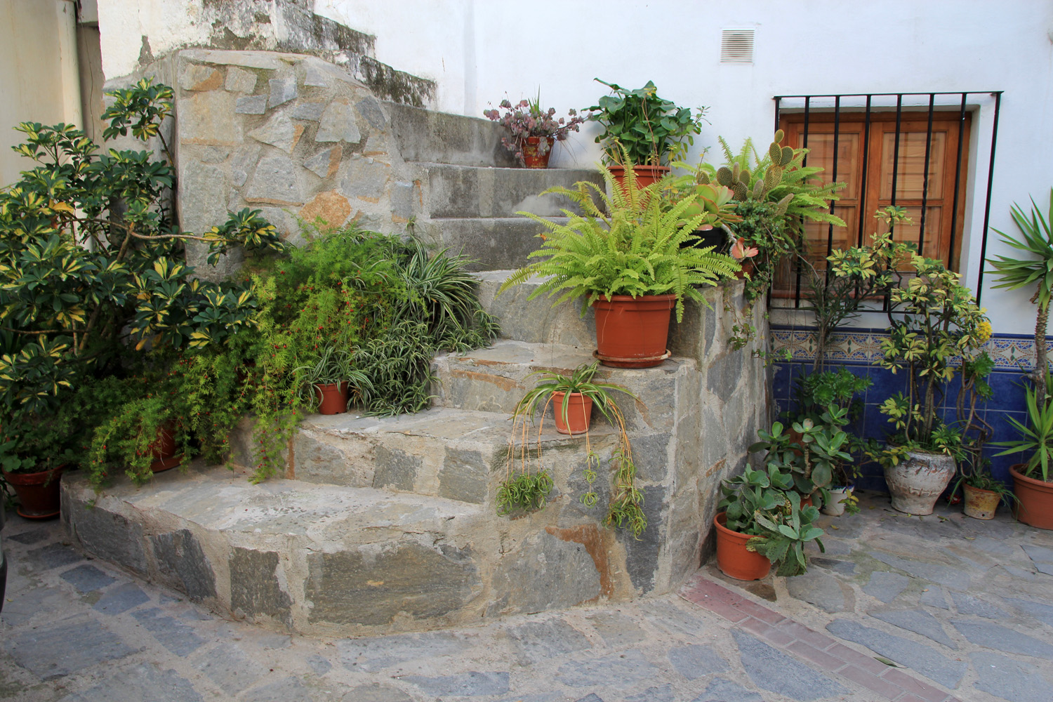 "The Grey Stairs" - Jete, Granada - V09870