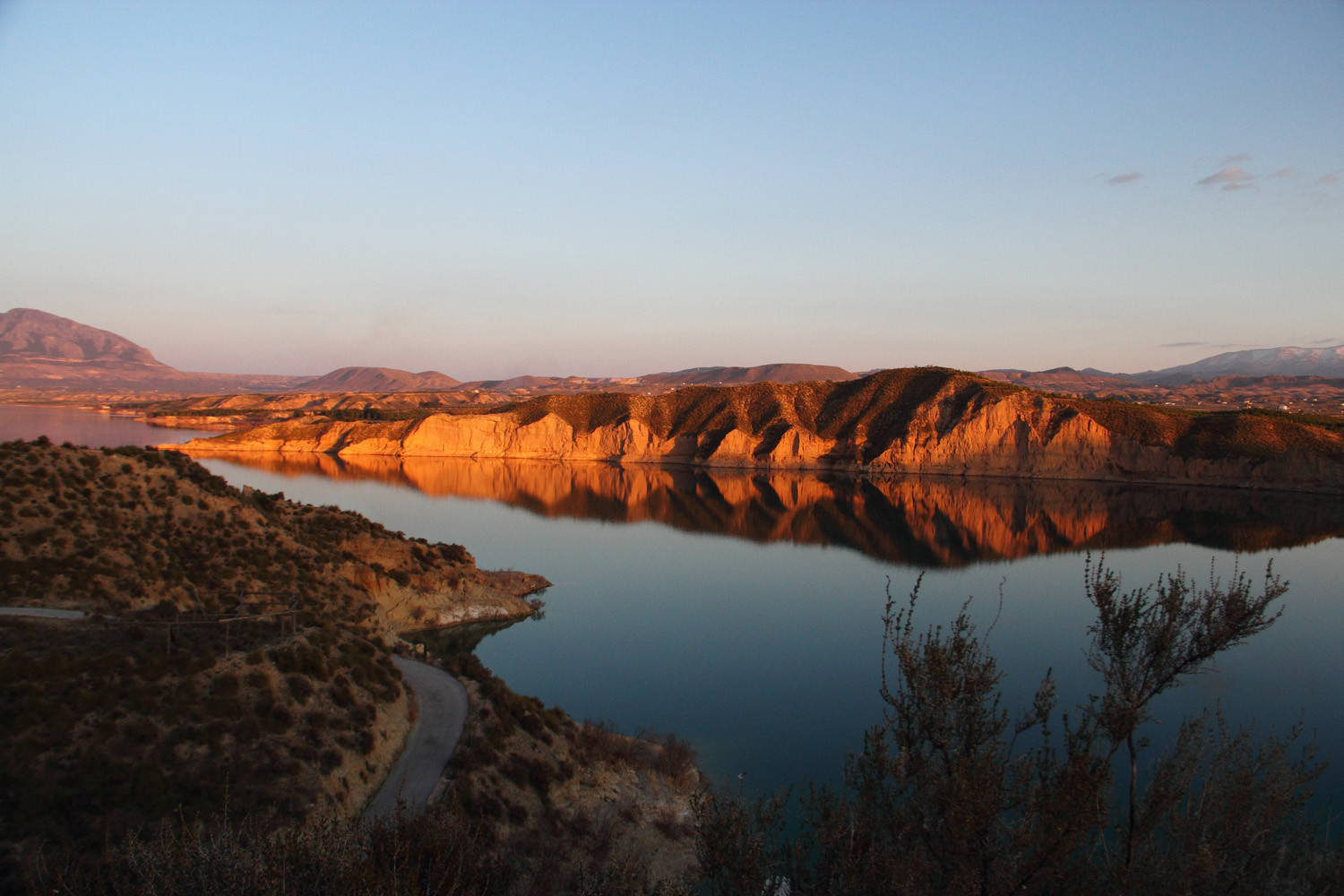 "Colored Rocks"- Embalse de Negratin, Granada - L02048