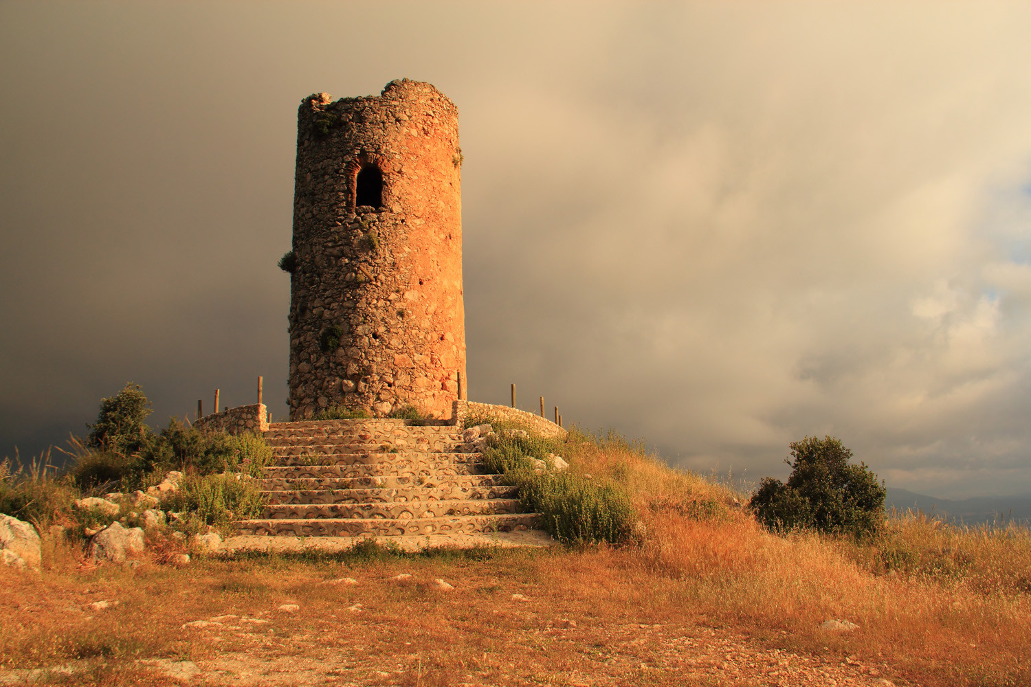 "The Watch Tower" - Granada - HB08078