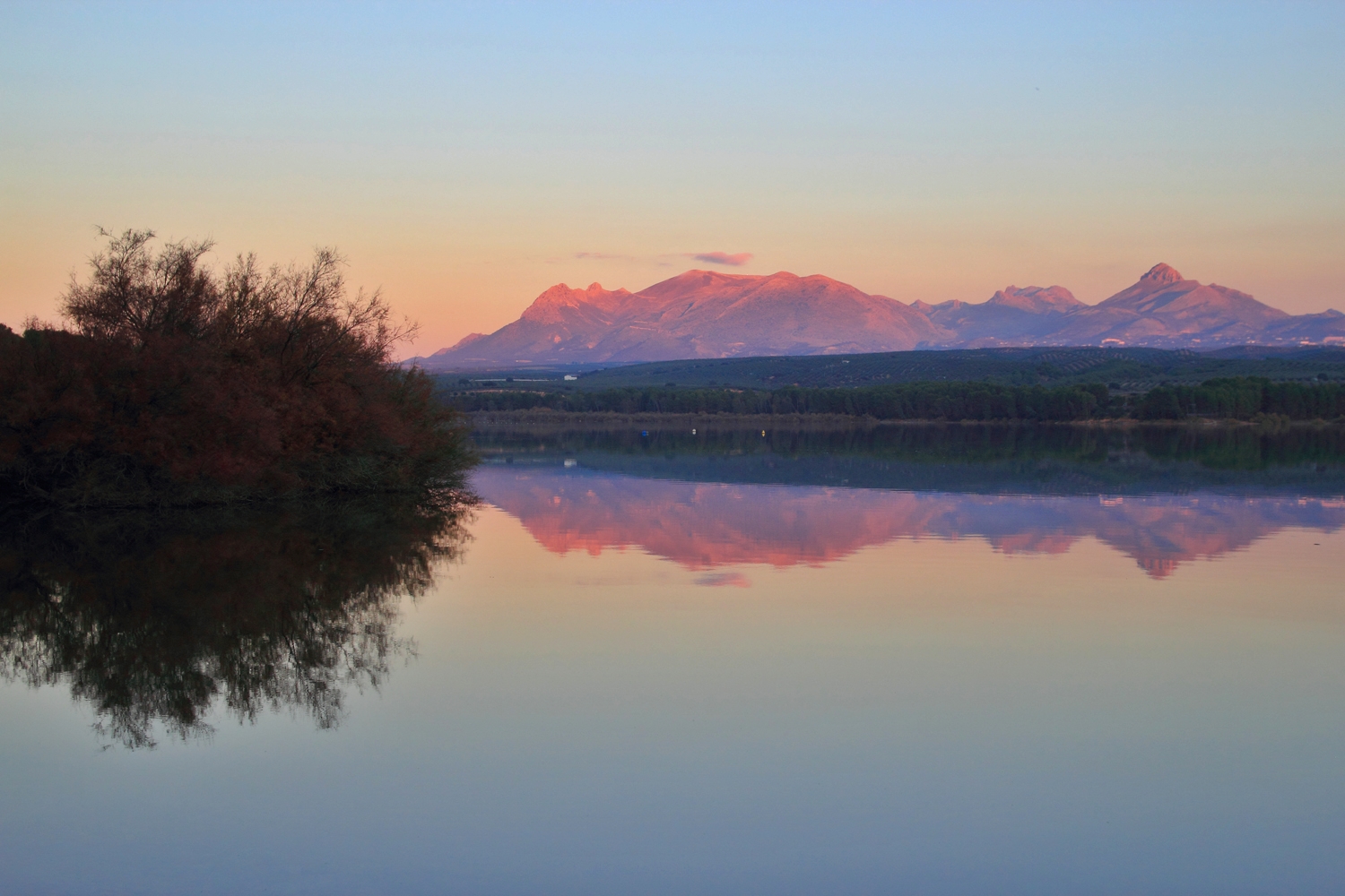 "Sun Set Reflection" - Pantano de Cubillas, Granada - L04525