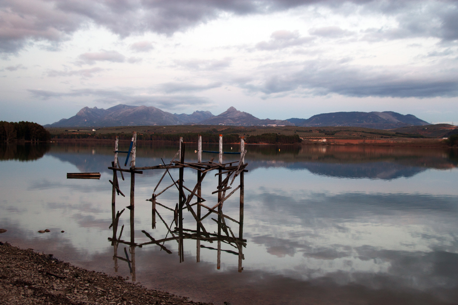 "Gone by Time" - Pantano de Cubillas, Granada - L07765