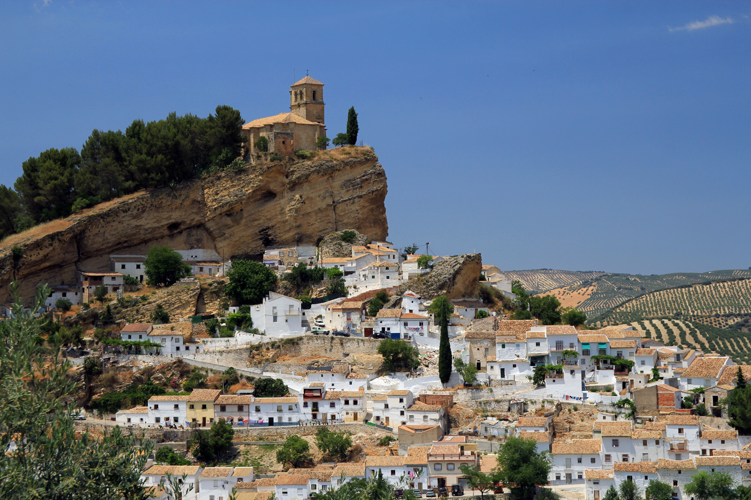 "Cliff Hanger" - Monte Frio, Granada - V01370