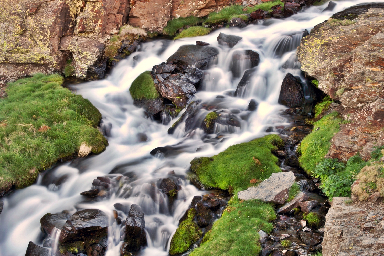 "Melting Water" - PN Sierra Nevada, Granada - R09389