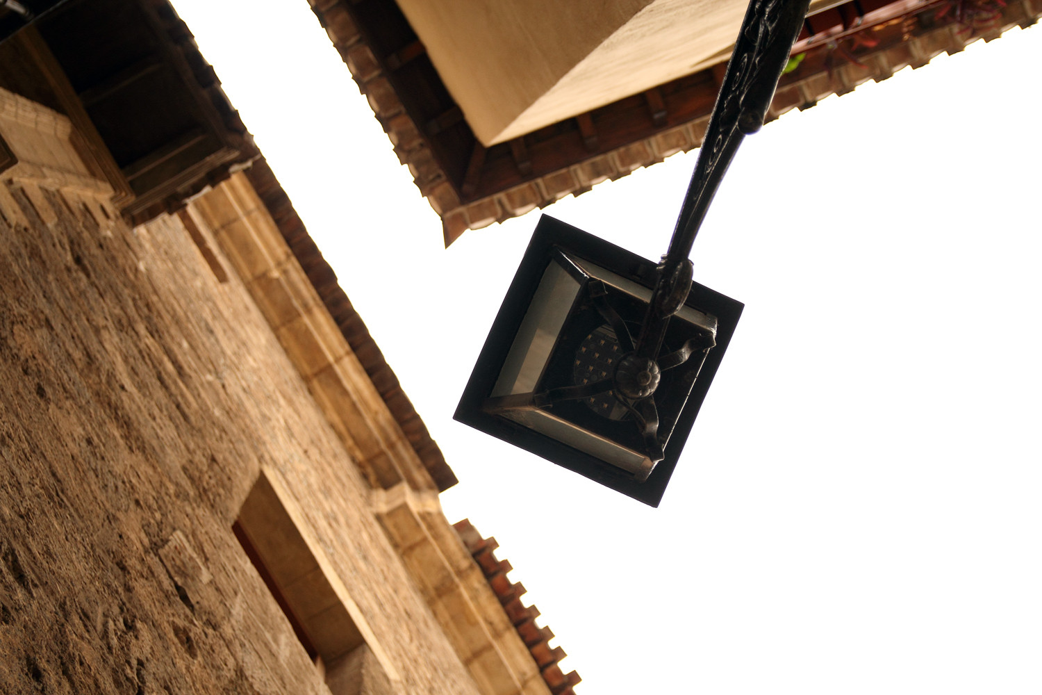 "Corners" - Granada City - VH06099