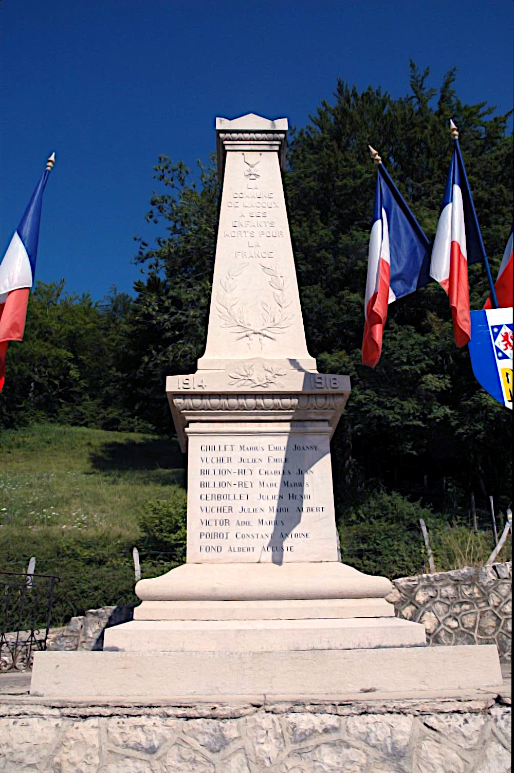 Monument aux Morts de Lacoux