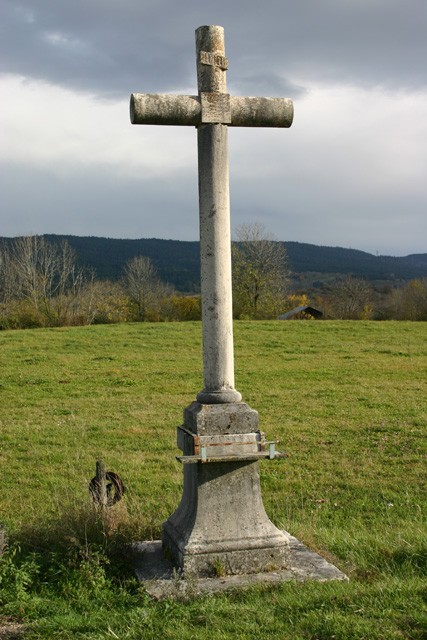 Croix de l'entrée Nord de Corcelles