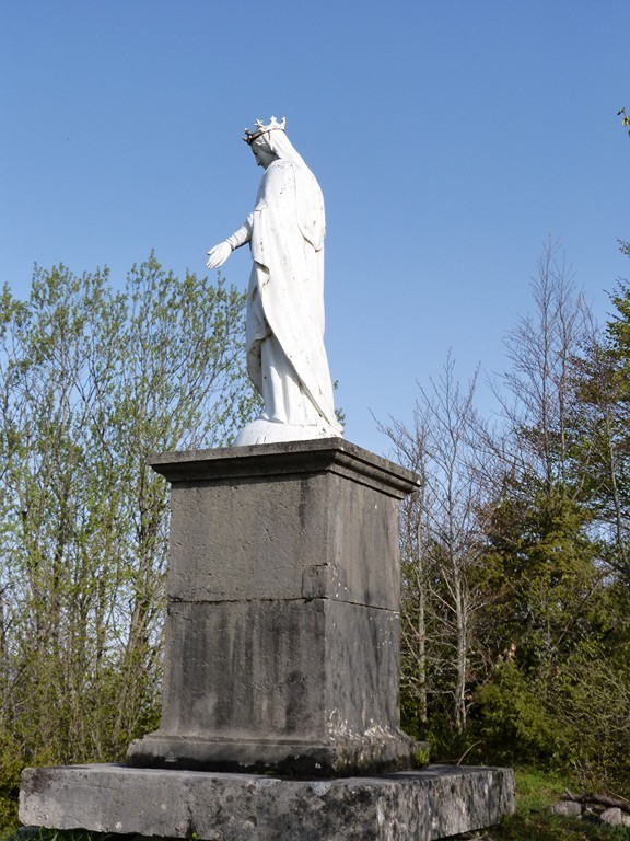 Vierge de Corlier (à côté des restes du Château)