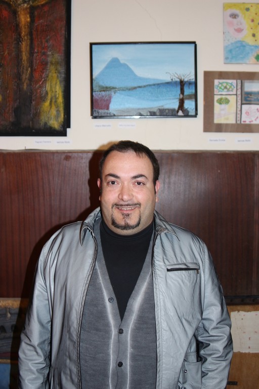 l'artista Marcello Ulinao