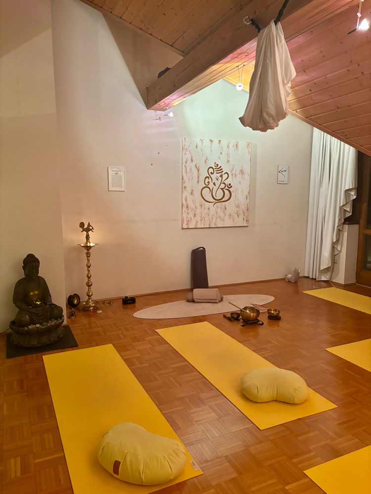 Hier beginnt Yoga ohne Druck und Altern ohne Angst