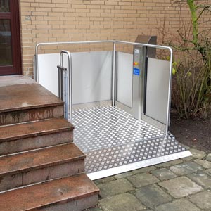 Hebelift oder Personenhebebühne, Hublift