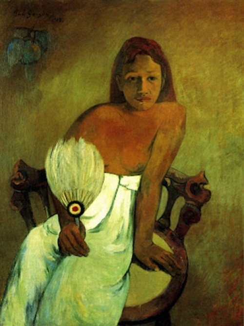 Gauguin, Muchacha con abanico en 1902.Retrato de joven marquesana en una silla con plumas en su mano, luminosa majestad, relacionada con la mitologia mohorí para procrear una nueva raza símbolo de regeneración.