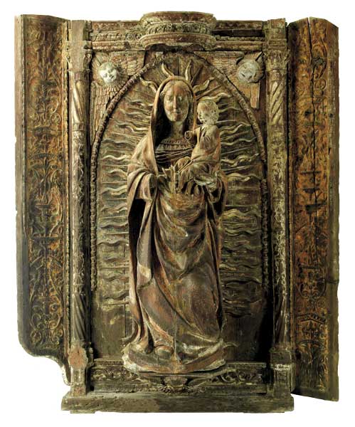 Autoría desconocida.Retablo de la Virgen del Pópulo 1520.Madera policromada 192x155x32cm.Medina del Campo,Valladolid. Colegiata de San Antolin, depositada en Museo de las Ferias. Destinado al culto callejero abierto a una plaza durante los dias de feria.
