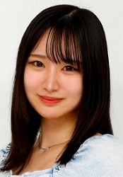 堀田 真央