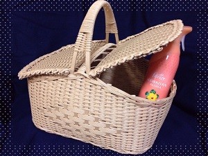No.104    両開きのバスケット　　「キット」　　横２６ｃｍ×奥行き２０ｃｍ×高さ１６ｃｍ　　　価格２５００円