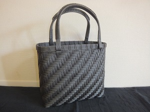 No.111   網代あみバッグ　　sold out　横24㎝×奥行11㎝×高さ22㎝　　¥2900