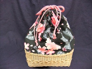 No.５３　New！　　布つき巾着　　　　価格１５００円　（クラフト部分）　横１９ｃｍ×高さ８ｃｍ×１２ｃｍ