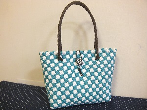 No.122　リバーシブル編みバッグ　　　　　　　　　　　　¥3500