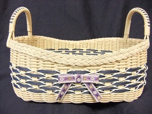 No.６１　New！　　パンかご　　　　価格２０００円　　　横２６ｃｍ×高さ（中央）８ｃｍ×奥行き１８ｃｍ