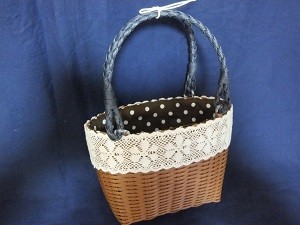 No.９３　内布つきミニバッグ　　価格１８００円　　横１５ｃｍ×高さ１５ｃｍ×奥行き６ｃｍ