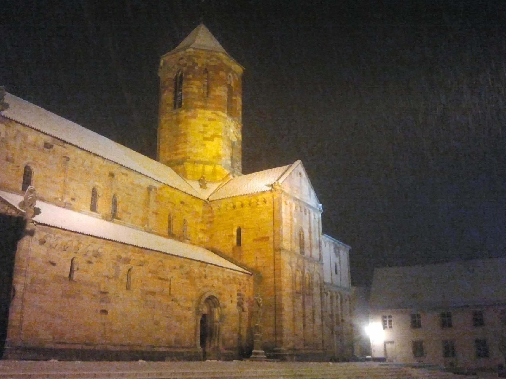 L'Eglise Romane de Rosheim sous la neige - Gite du Leimen en Alsace