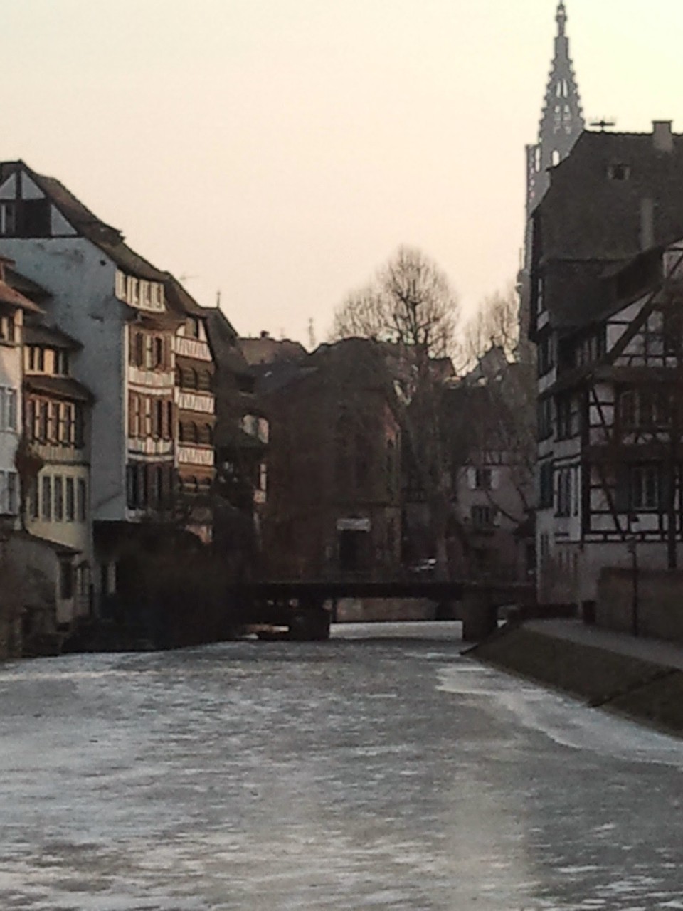 Strasbourg quartier historique de la petite France en hivers - Gite du Leimen en Alsace