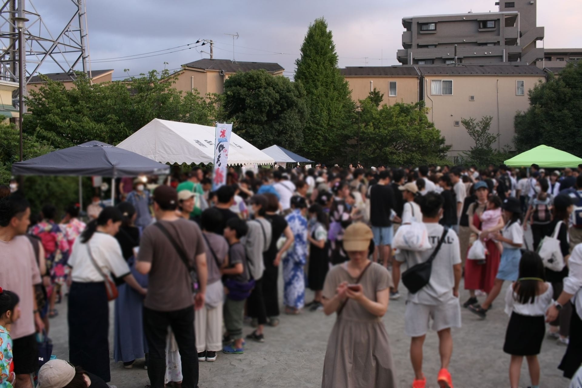 夏休み最初の土曜という事で親子連れが多数、来場。