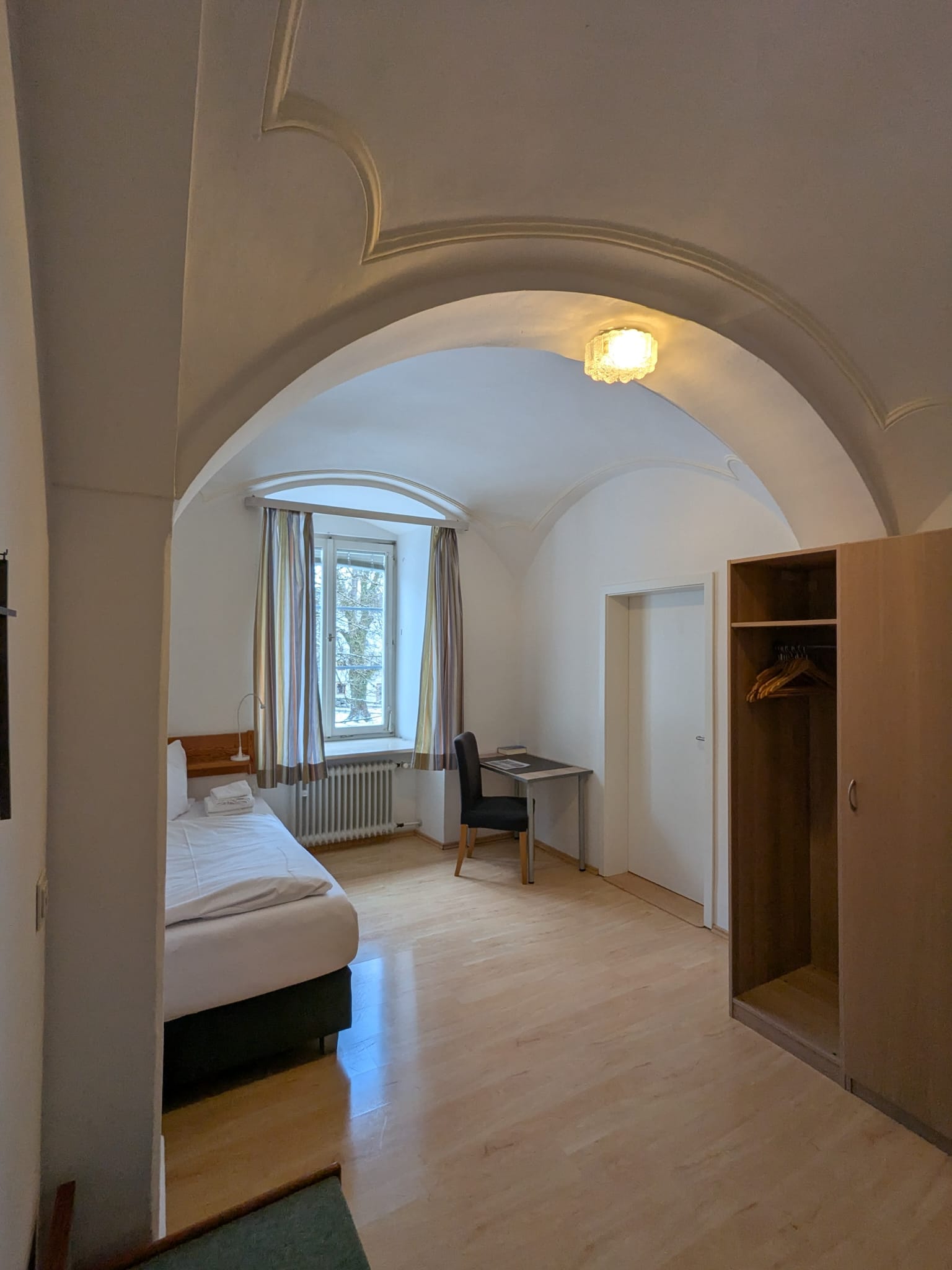 Enzelzimmer Hofseite