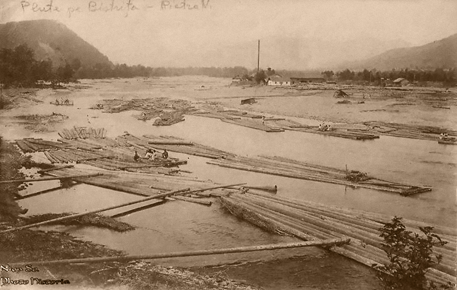 Rafts near Piatra Neamț.