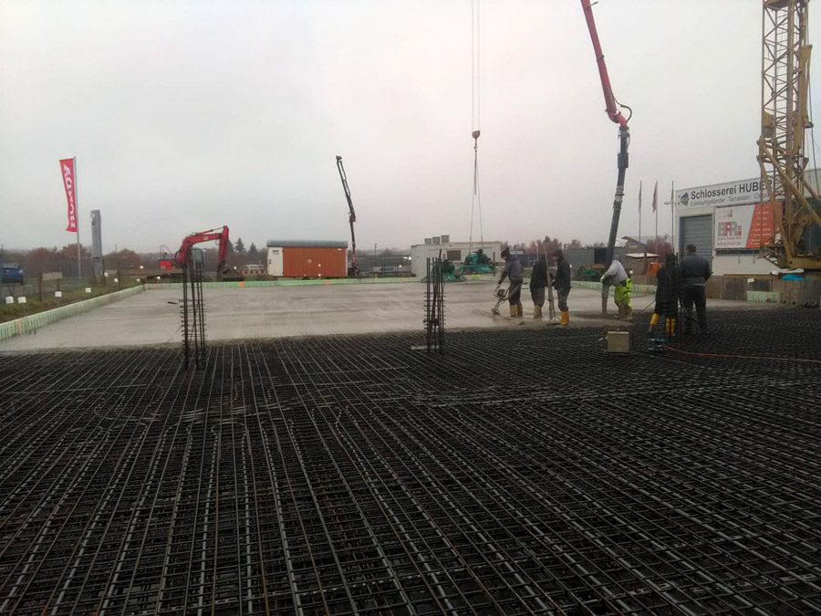 Betonieren Bodenplatte Gewerbebau in Appenweier