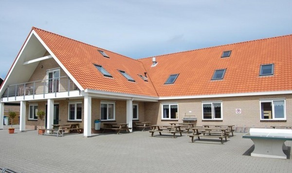Te huur vakantiewoning voor 16 personen in het plaatsje Nes op Ameland met gratis internet
