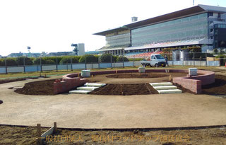 埼玉県さいたま市　浦和競馬場（場内の公園遊歩道）